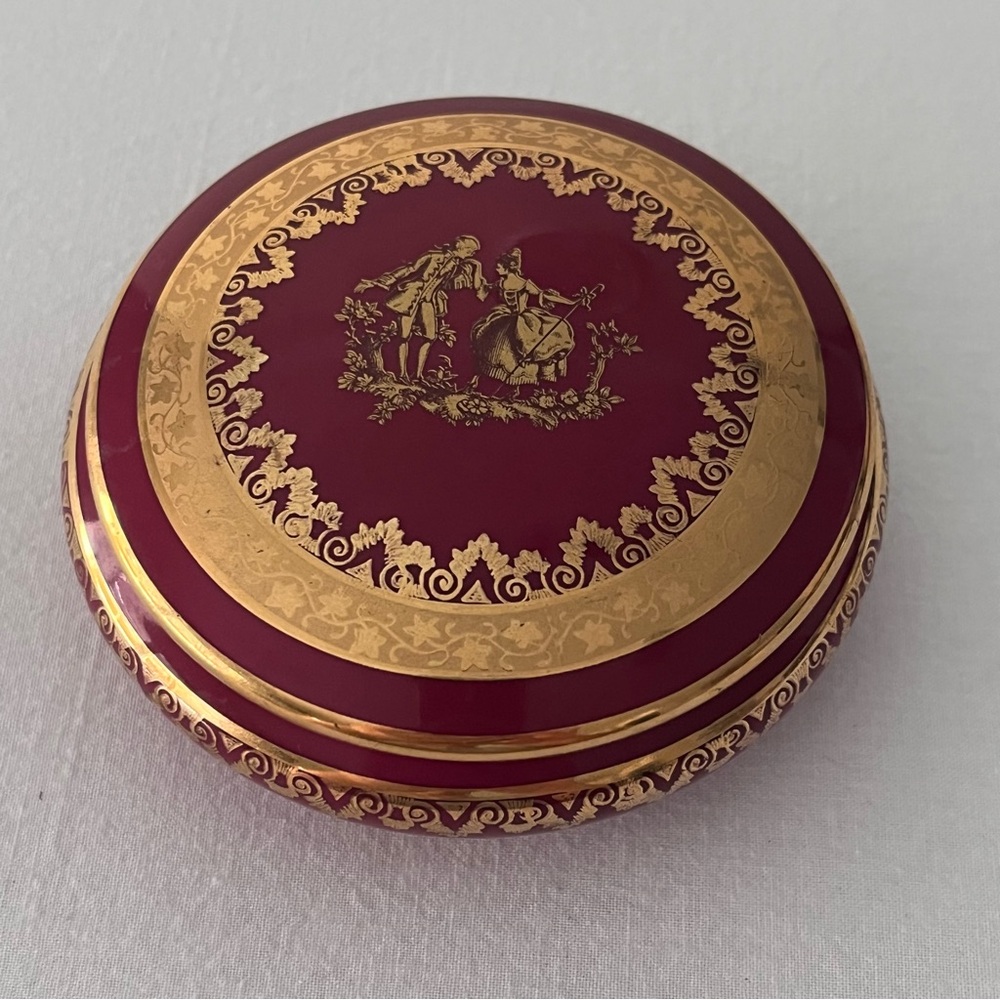 LIMOGES France “Gout de ville” Vintage Burgundy & Gold Porcelain Trinket Box